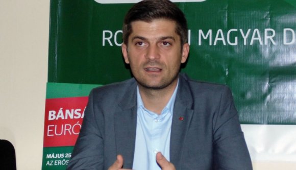 Parlamenti dorgálás az aradi szoborgyalázás miatt