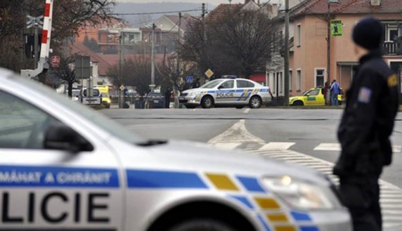 Fegyveres támadás Csehországban: kilenc halott