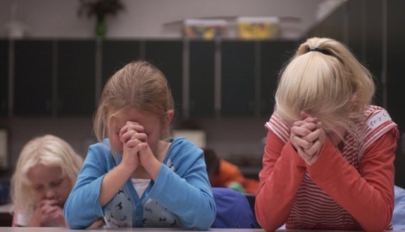 Vallásoktatás: bár nem törlik el, mégis sokan diktatúrára panaszkodnak