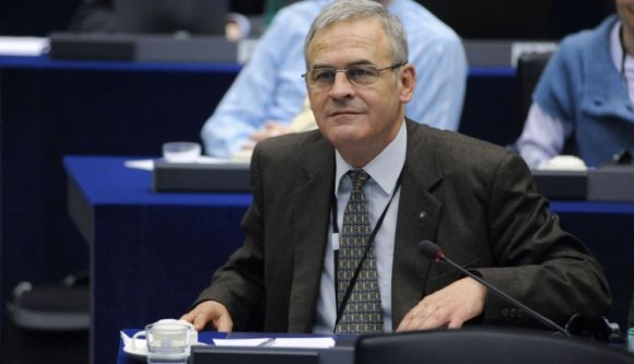 Tőkés az EP-ben tiltakozott a Székelyföld felosztása ellen