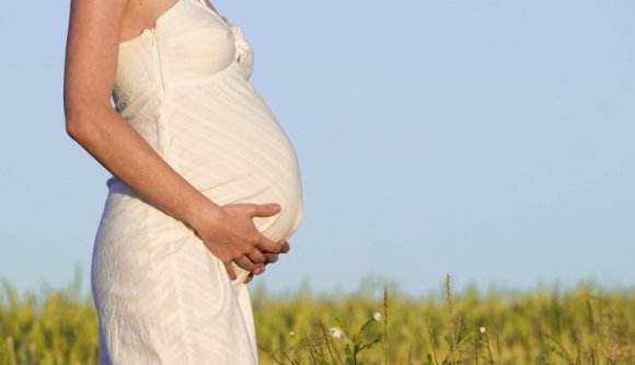 Most akkor biztosított vagy sem a jövedelem nélküli terhes nő?