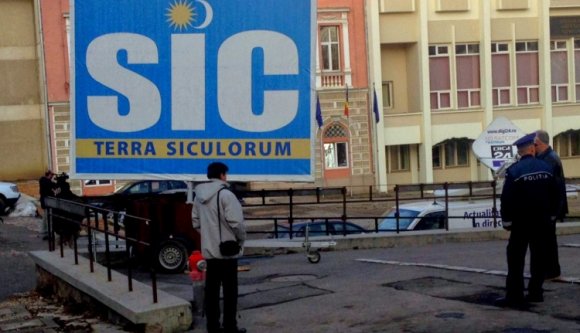 Megrongálták a sepsiszentgyörgyi SIC-pannót