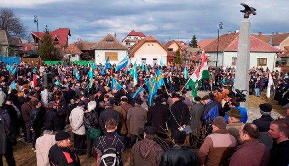 Csendes kis megemlékezések több helyszínen