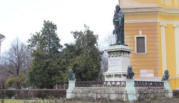 Nem lesz könnyű menet a Szent László-szoborért vívott harc