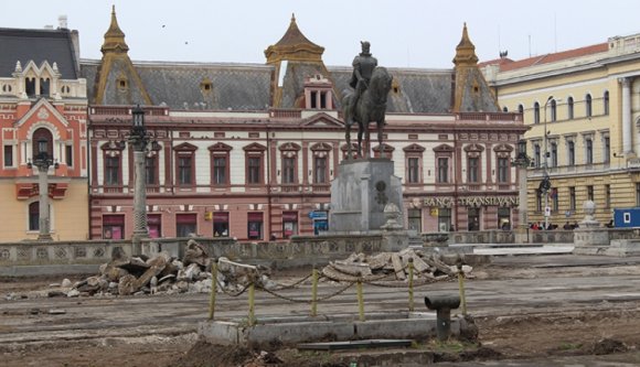 Öt méter átmérőjű kutat találtak Várad szívében