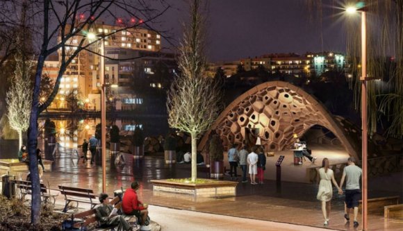 Kolozsvár első szabadtéri színpada. És úszik! És rekorder!