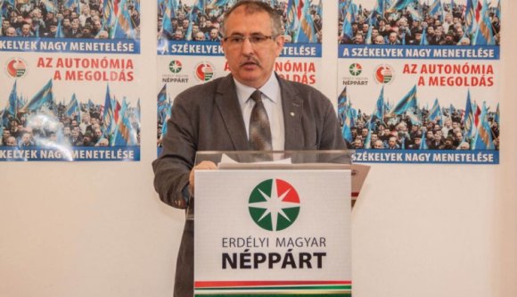 A magyaroknak kedvező választási küszöböt kér az EMNP