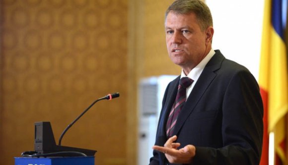 Johannis ismét beszólt a parlamentnek