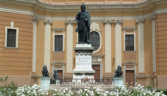 Váradi Szent László-szobor: nyolcezer aláírást adtak le