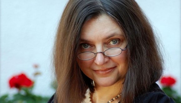 Otthagyta Johannist a sajtósa