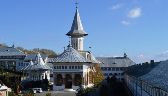 Pénzmosás folyt az ortodox kolostorban