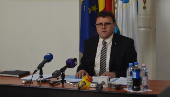 Nem hajlandó távozni a magyar ügyek ellen fellépő Bretfelean