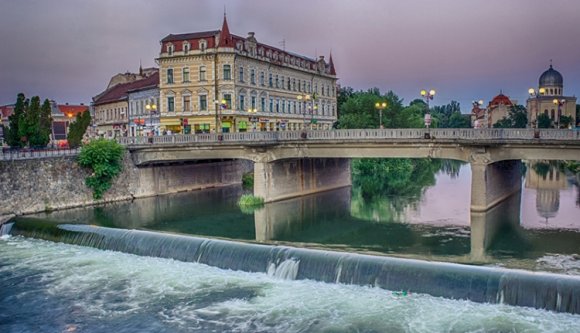 Szent László nevét viseli ezentúl a váradi központi híd