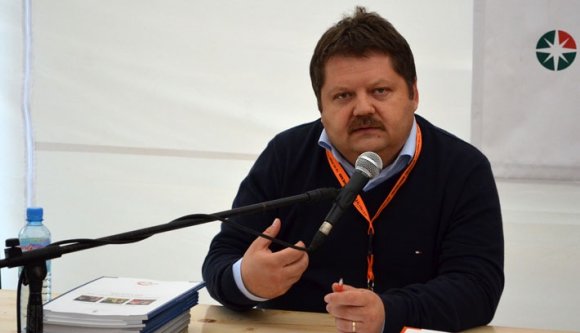 Hol lehetett végre számonkérni Szász Jenőt?