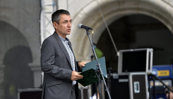 Gazdaságilag is táplálni kell a magyar identitást