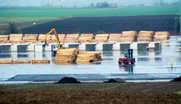 Engedély nélkül dübörög a Sajtkoffer