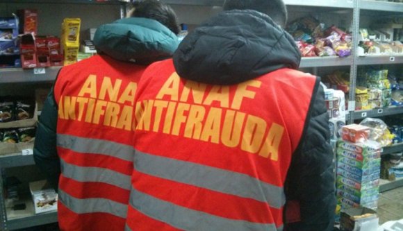 Menjünk adóellenőrnek: ennyit keresnek a fináncok