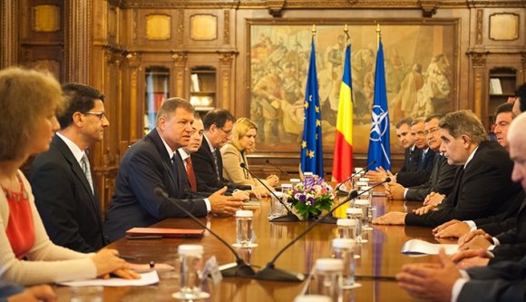 A kisebbségi frakciót is támogatásáról biztosította Johannis