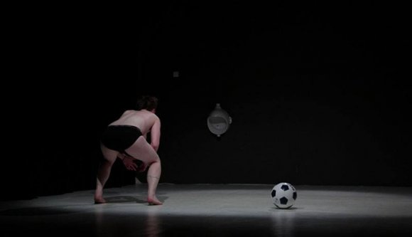 Impressziók a leszorított mellek párhuzamos világából