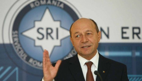 Băsescu: nincs civil kontroll a titkos szolgálatok fölött