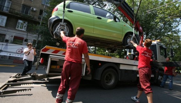 Vége a tilosban parkoló autók elszállításának