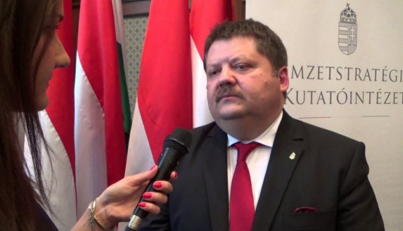 A magyar kormány sem támogatja a „gyöngyhalászatot”