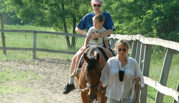 Nagykárolyban szombaton a gyógyító lovaké a főszerep