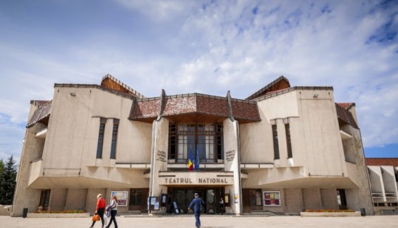 A marosvásárhelyi színházban is korrupciót sejt a DNA