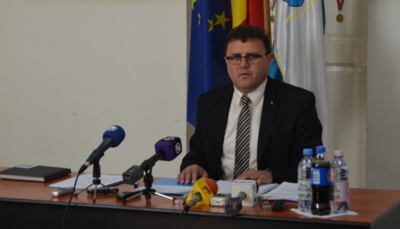 Milyen meglepő: megúszta a pert Bretfelean, a magyar feliratok „terminátora”