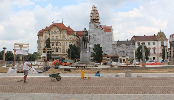 Nagyváradi ráncfelvarrás, akadályversennyel egybekötve