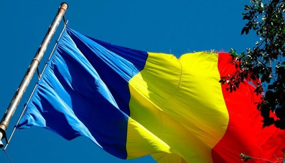 Hatalmas román zászlót vonnak fel Csíkszeredában