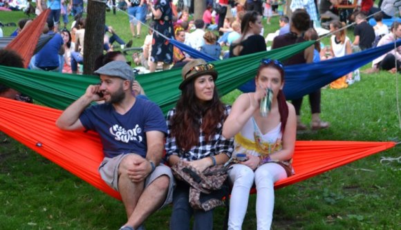 Berobbant a dzsessz a parkba