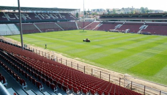 Elhúzódó elitváltás áll a kiscsapatok előretörése mögött