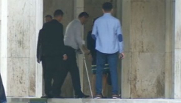 Victor Ponta váratlanul hazaérkezett Törökországból