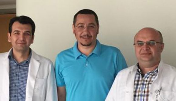 Ponta arcszőrzetet növesztett Törökországban