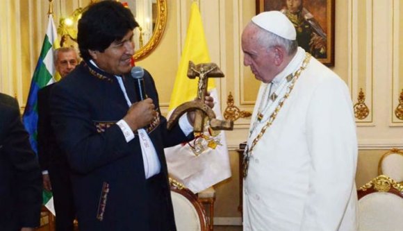 Nem fogja elhinni, mit kapott Ferenc pápa Bolíviában