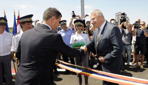 Átadták az új román-magyar határátkelőhelyet
