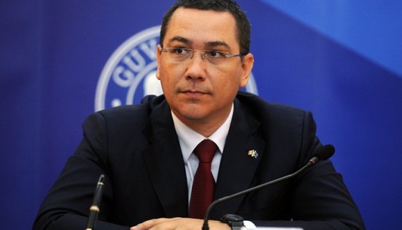 Ponta hazaszeretetből nem mond le a kormány éléről