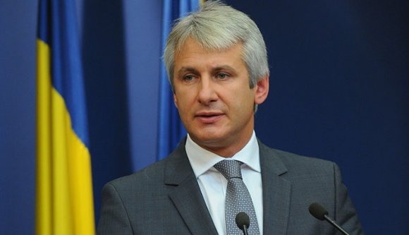 Akár ki is rúghatják a közalkalmazottak egyötödét