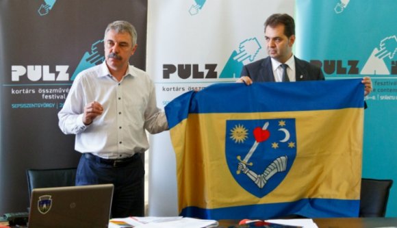 Régi zászlóját szavazta vissza Kovászna megye tanácsa