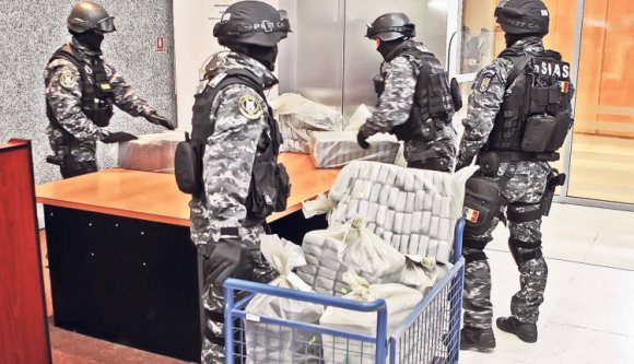 Öt év után kapcsolták le a drogcsempészeket