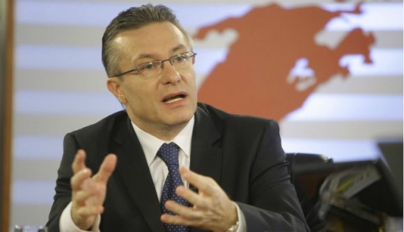 Román igazolványt a határon túli románoknak!