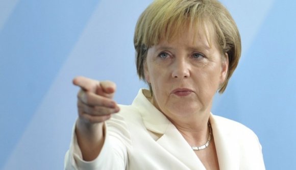 Merkel morog a menekültügy európai kezelése miatt