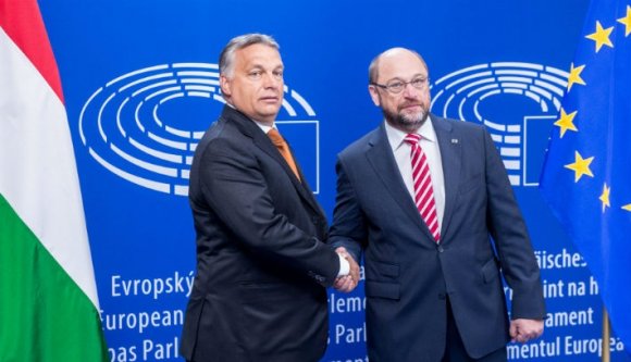 Orbán Brüsszelben: Magyarország megvédi a schengeni határokat