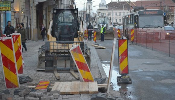 Itt keresd a buszmegállókat a kolozsvári állomásnál