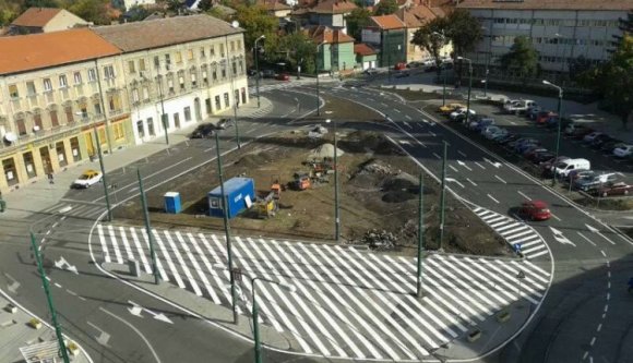 Szégyenoszlop: a „legmélyebb tisztelettel” is áthelyezik