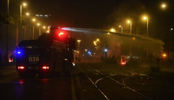 Több mint negyvenen megsérültek a meccs utáni balhéban