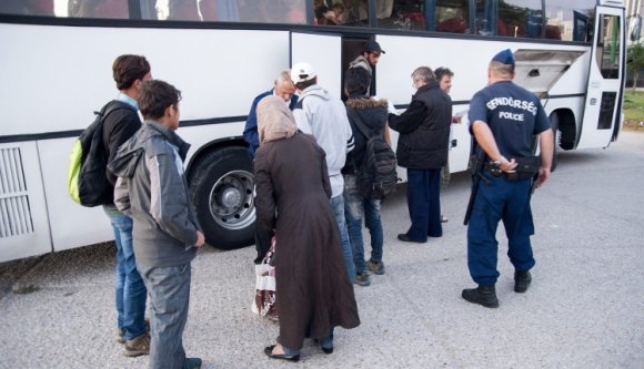 Vita a határzárról és a kötelező kvótáról: nem csitul a migránsügy
