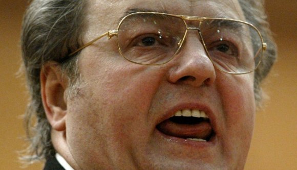 Meghalt Corneliu Vadim Tudor, a Nagy-Románia Párt alapítója