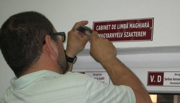 Hatósági bojkott a vásárhelyi magyar feliratok ellen